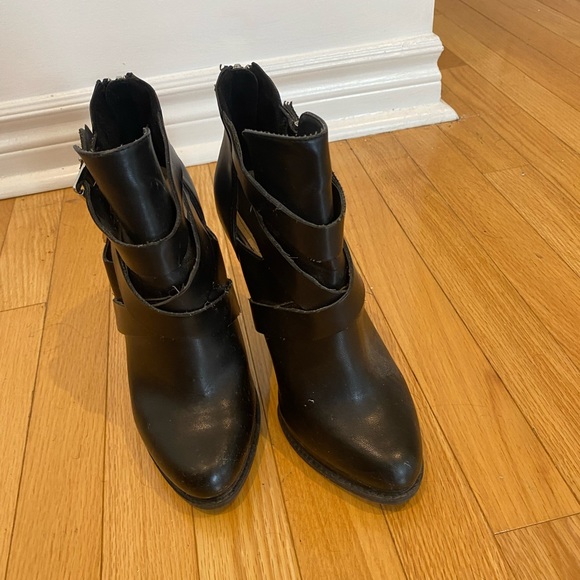 Boots - Picture 2 of 4